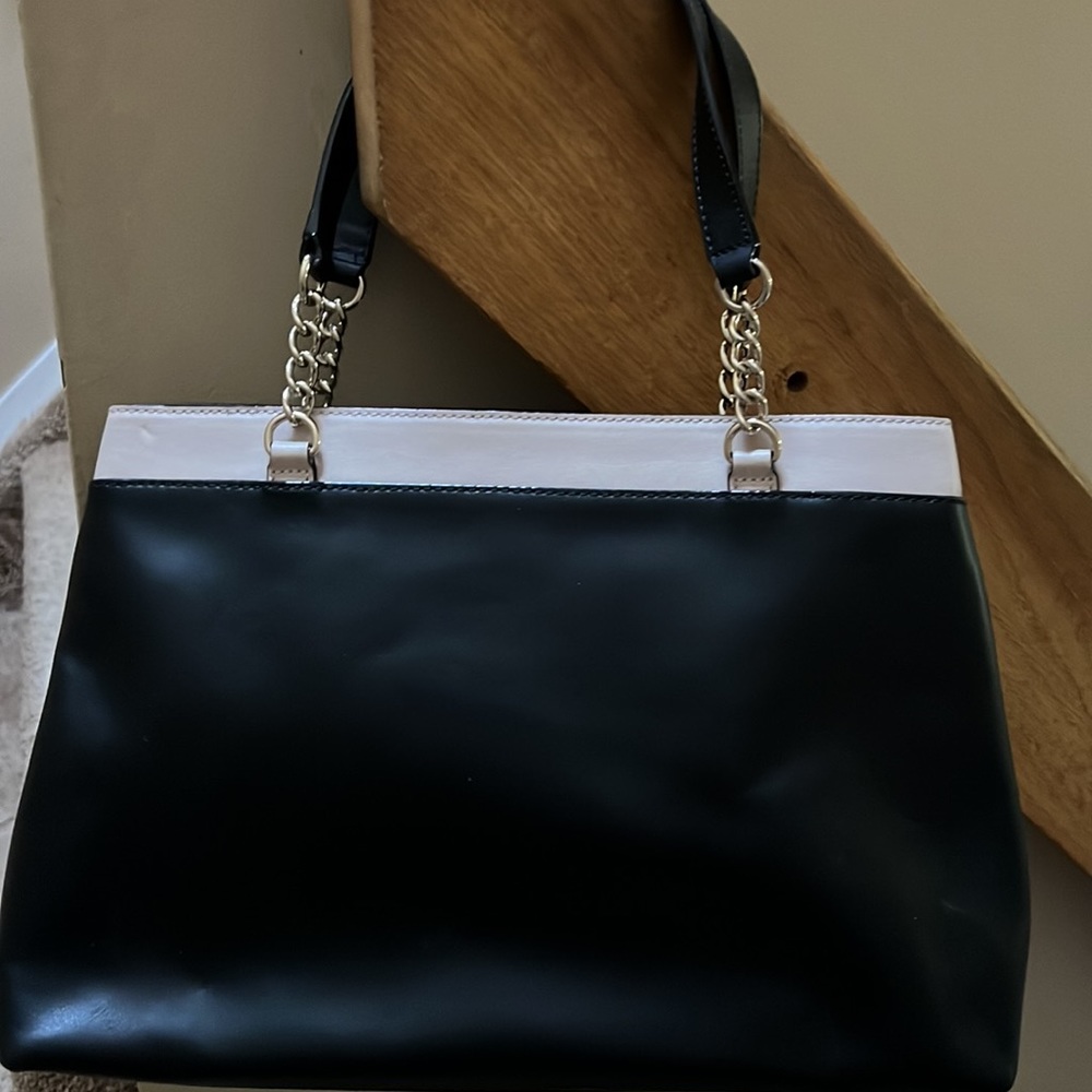 Kate Spade Shoulder Bag with Bow EUC - Picture 3 of 7
